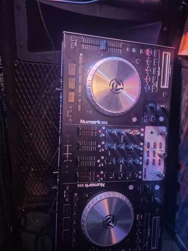 Numark ns6 channel dj - 4,